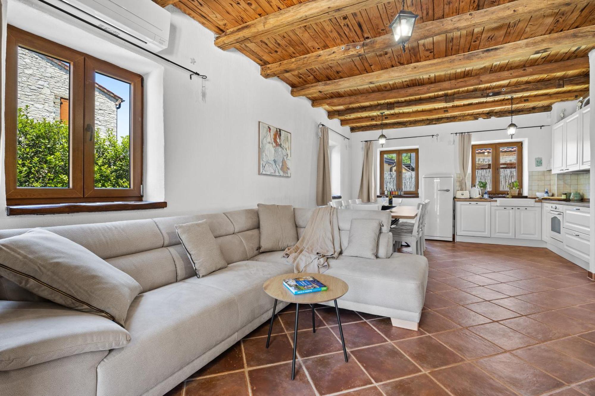 Villa Brioni With Pool By Rentistra Cabrunici Exterior foto
